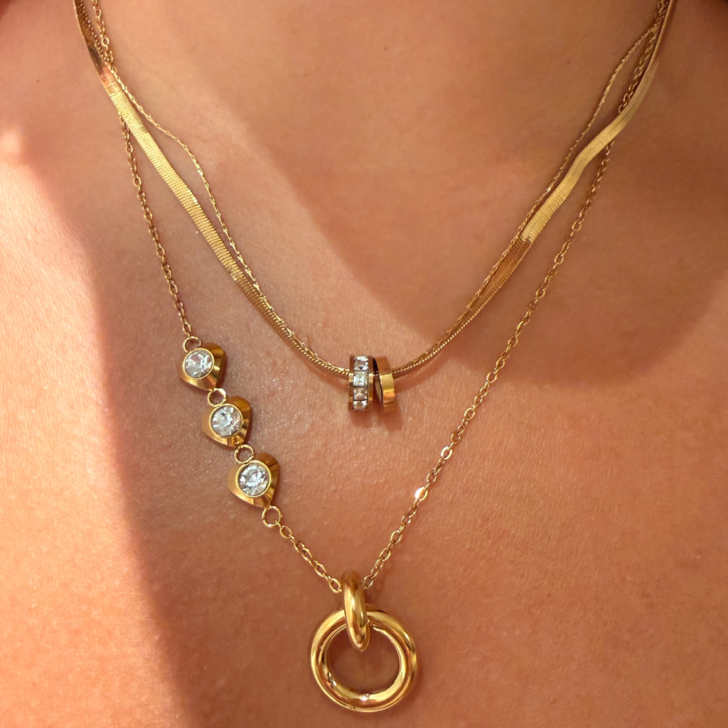 Collier avec Pendentif Rond en Cristal Plaqué Or 18 carats par PVD