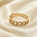 Bague empilable en or 18 carats avec cœur PVD latéral