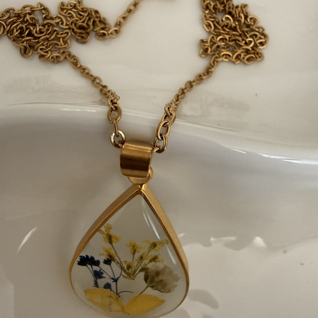 Genuine Pressed Dried Flower Floral Charm Necklace