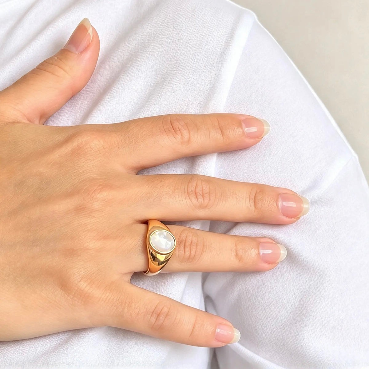 18K Gold-Plated Oval Shell Ring